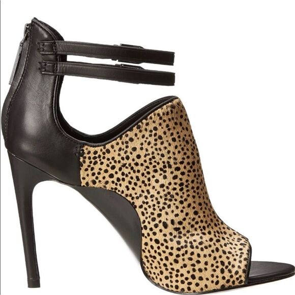 🔴 Dolce Vita Halima Leopard-print calf hair pump with peep toe size 8 - Picture 1 of 16